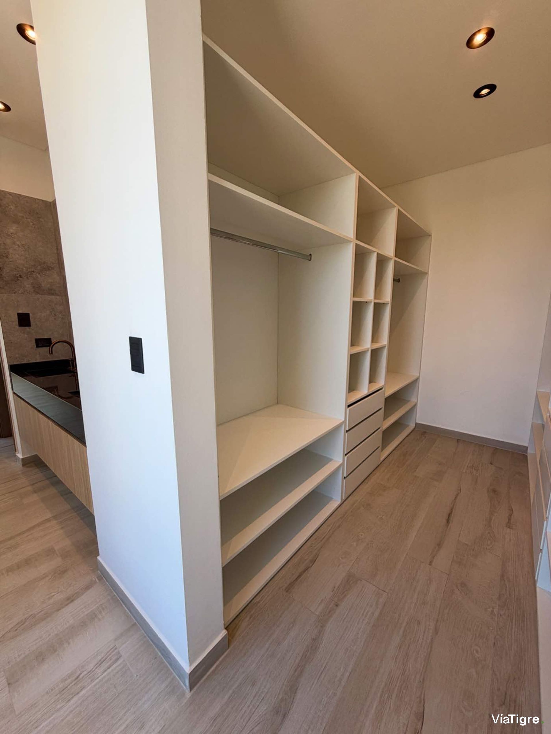 Casa venta Nordelta Castaños 6 ambientes piscina