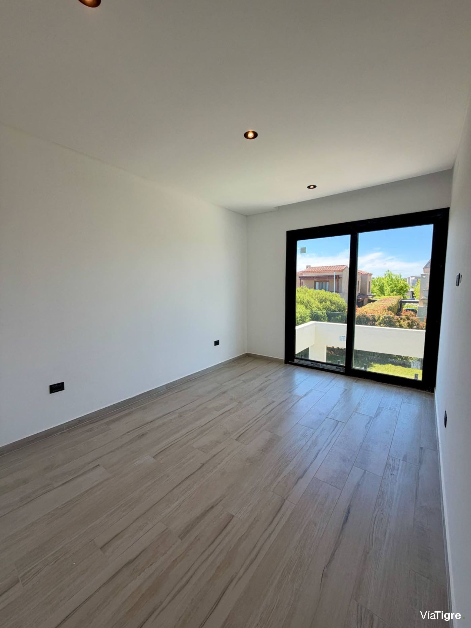 Casa venta Nordelta Castaños 6 ambientes piscina