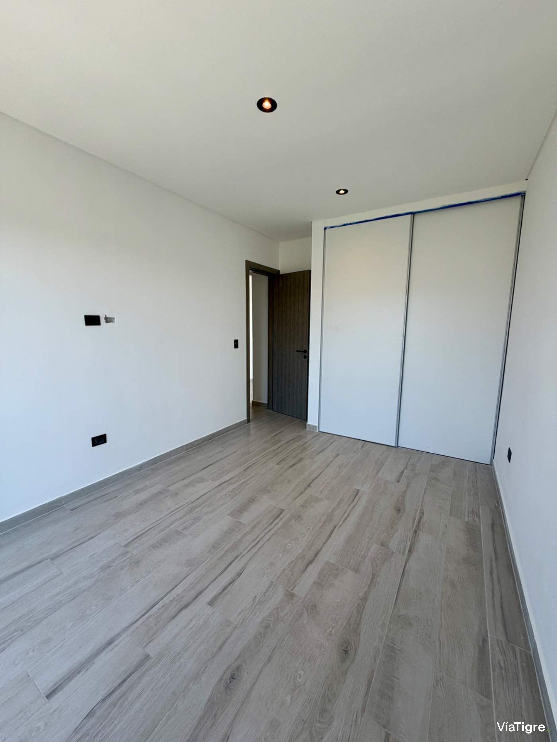 Casa venta Nordelta Castaños 6 ambientes piscina