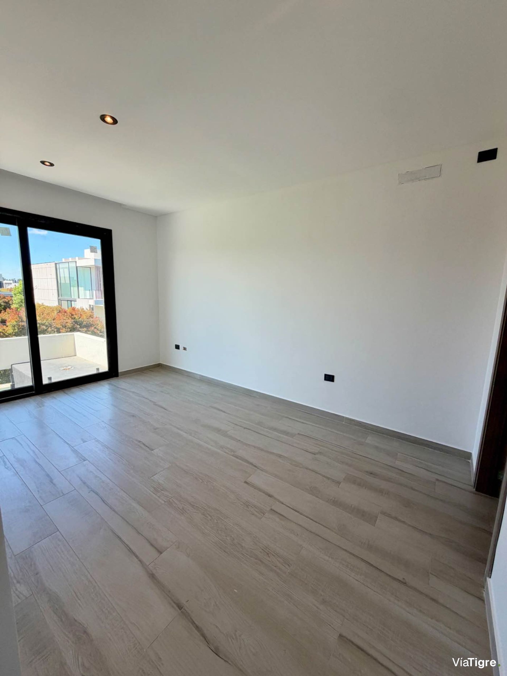 Casa venta Nordelta Castaños 6 ambientes piscina