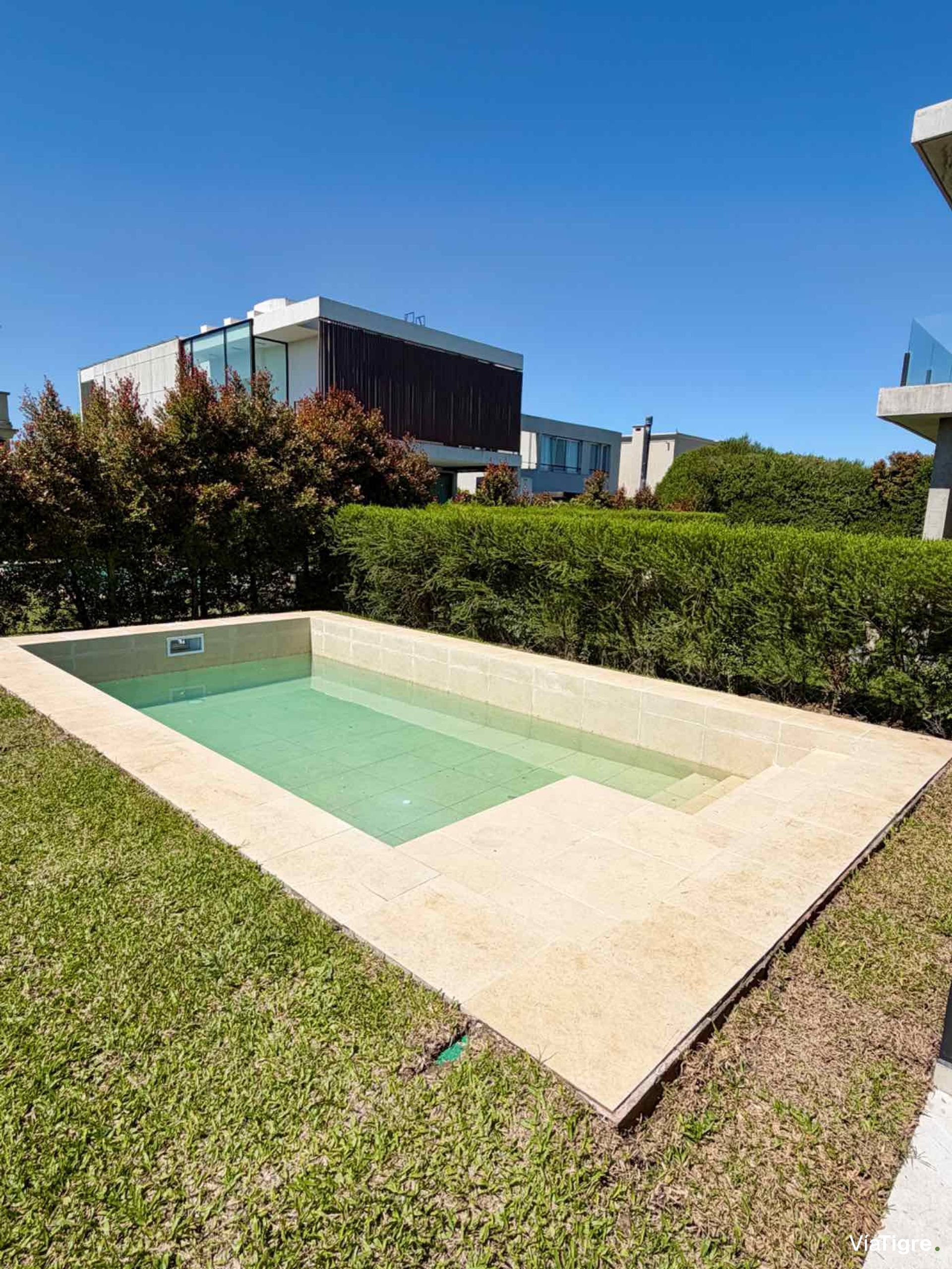 Casa venta Nordelta Castaños 6 ambientes piscina