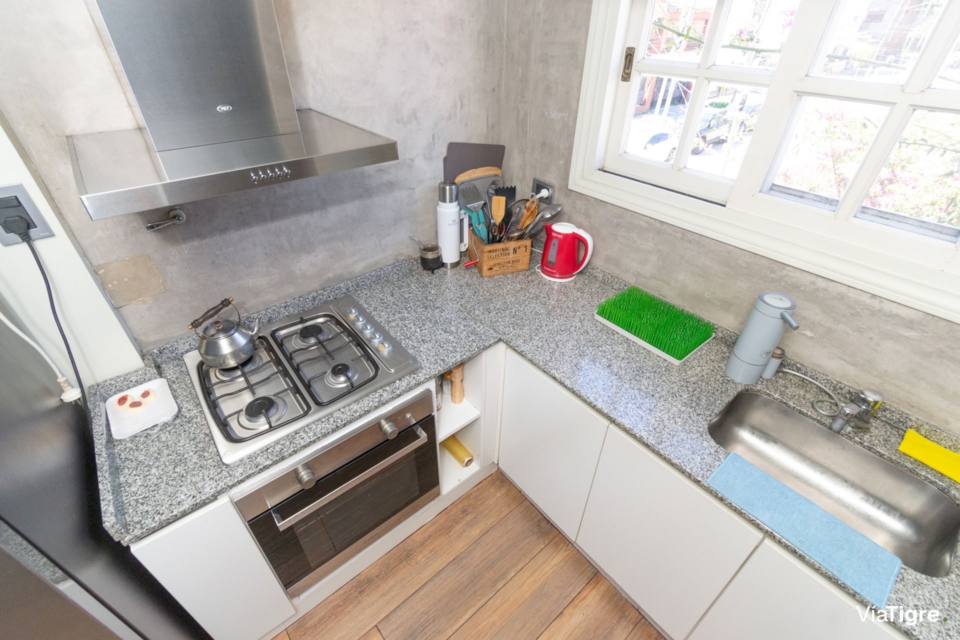 Venta Casa Olivos 4 Ambientes Triplex Con Patio