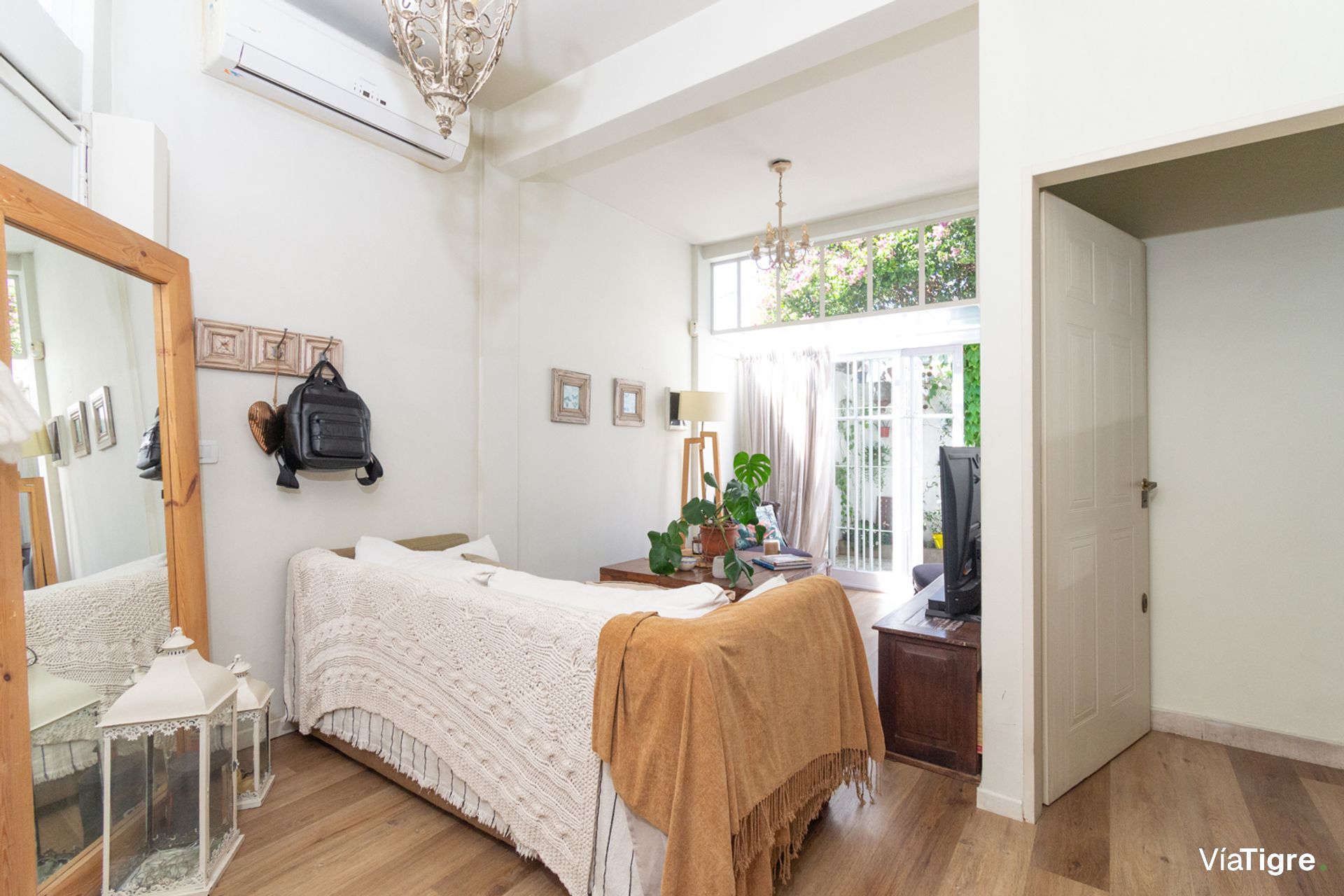 Venta Casa Olivos 4 Ambientes Triplex Con Patio