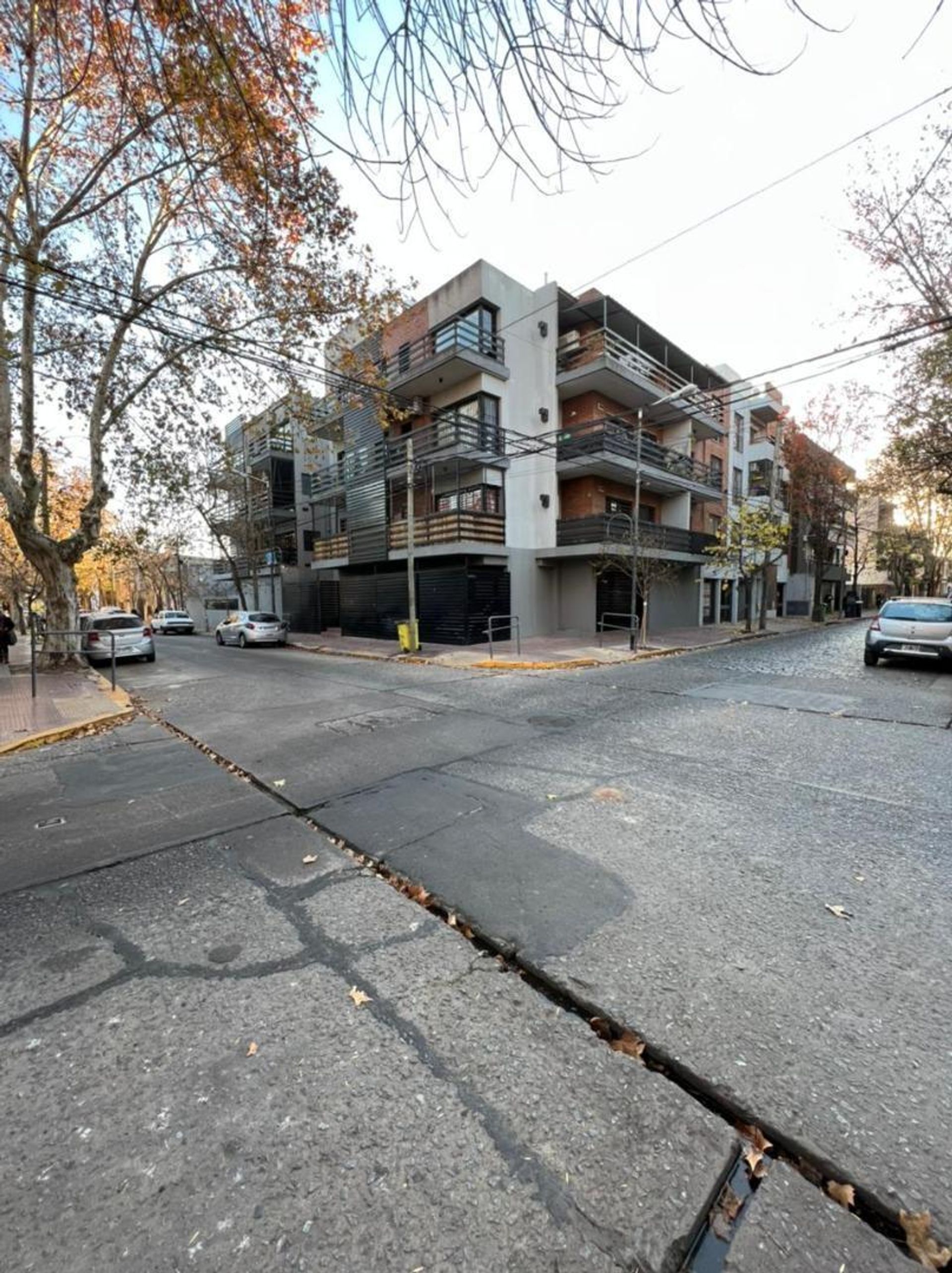 Covered Parking Sale – San Fernando