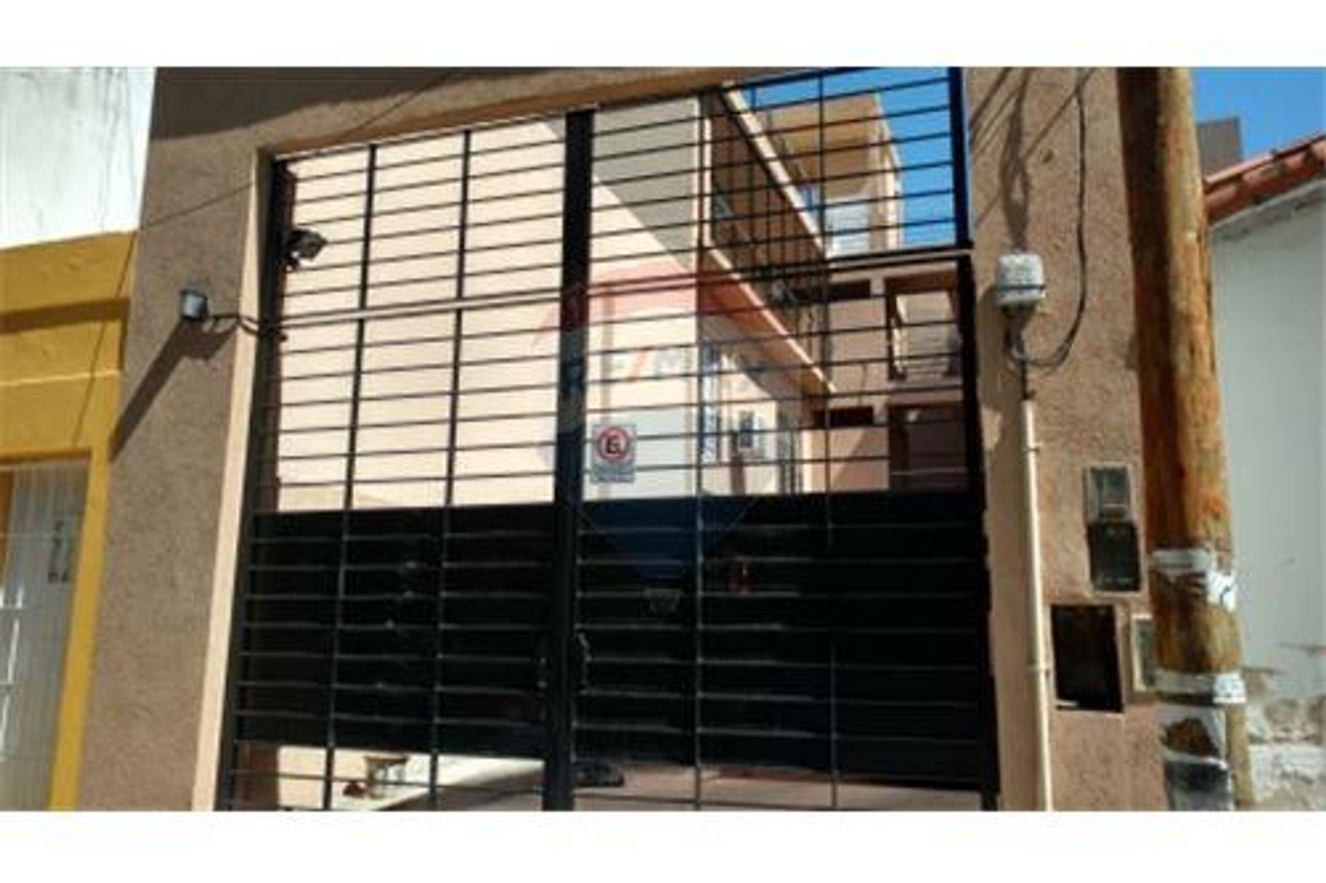 Covered Garage for Sale San Fernando Center