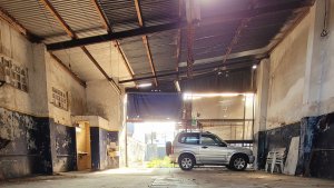 Warehouse + shop for sale Florida West