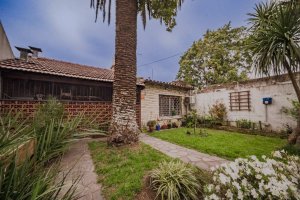 Olivos Land Sale - Trade