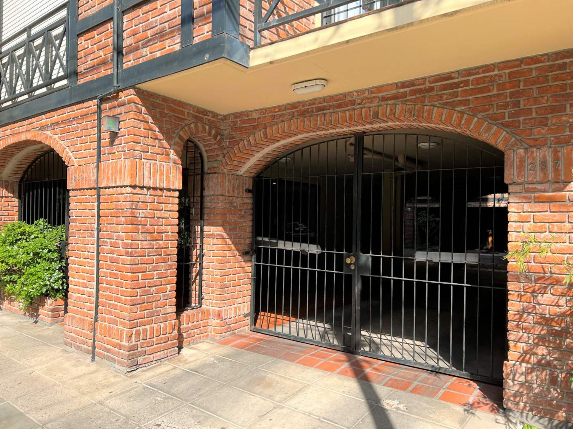 Cochera En Venta En Centro De San Isidro