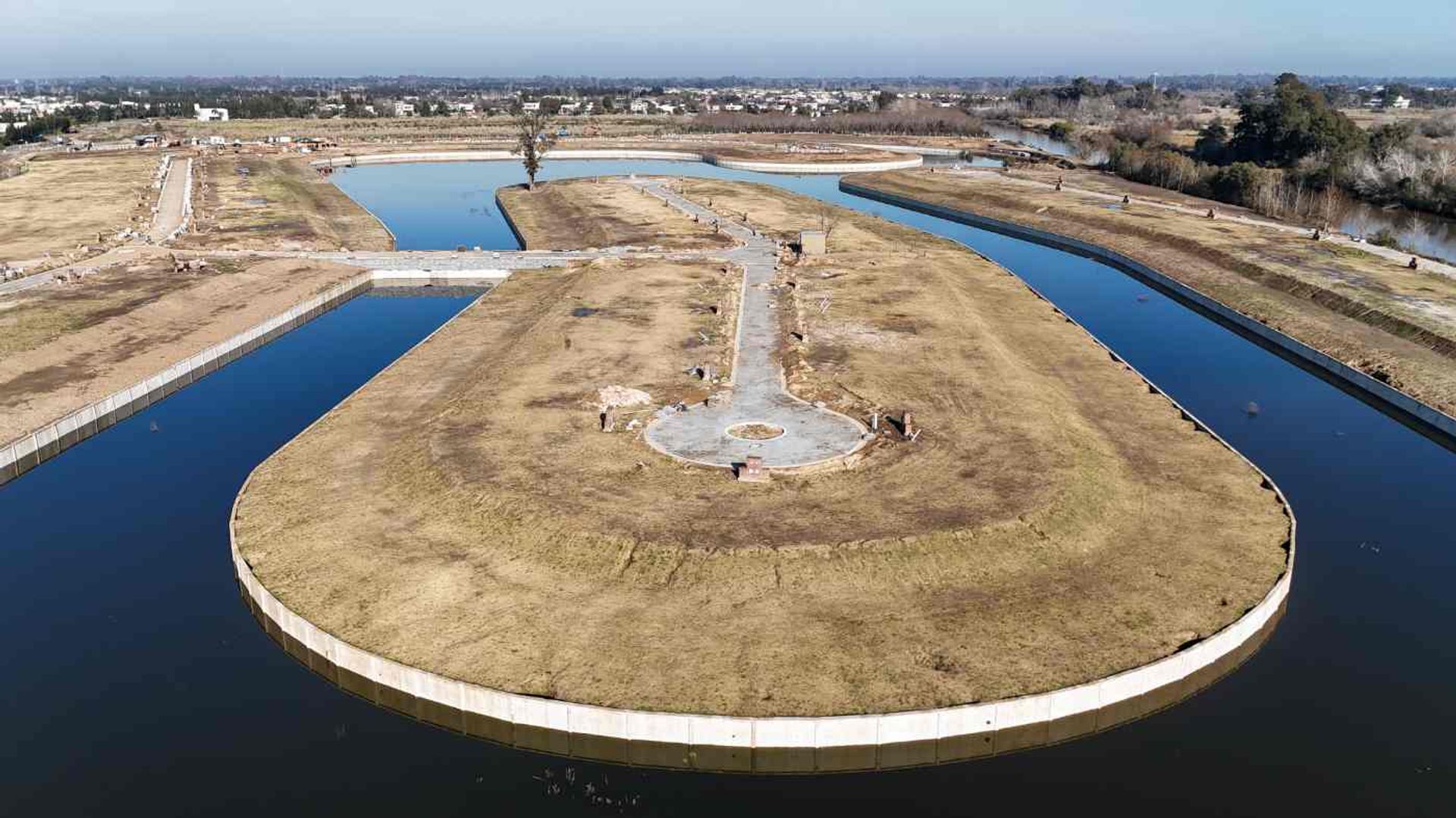 Lote en venta – Barrio La Bahía, Villanueva