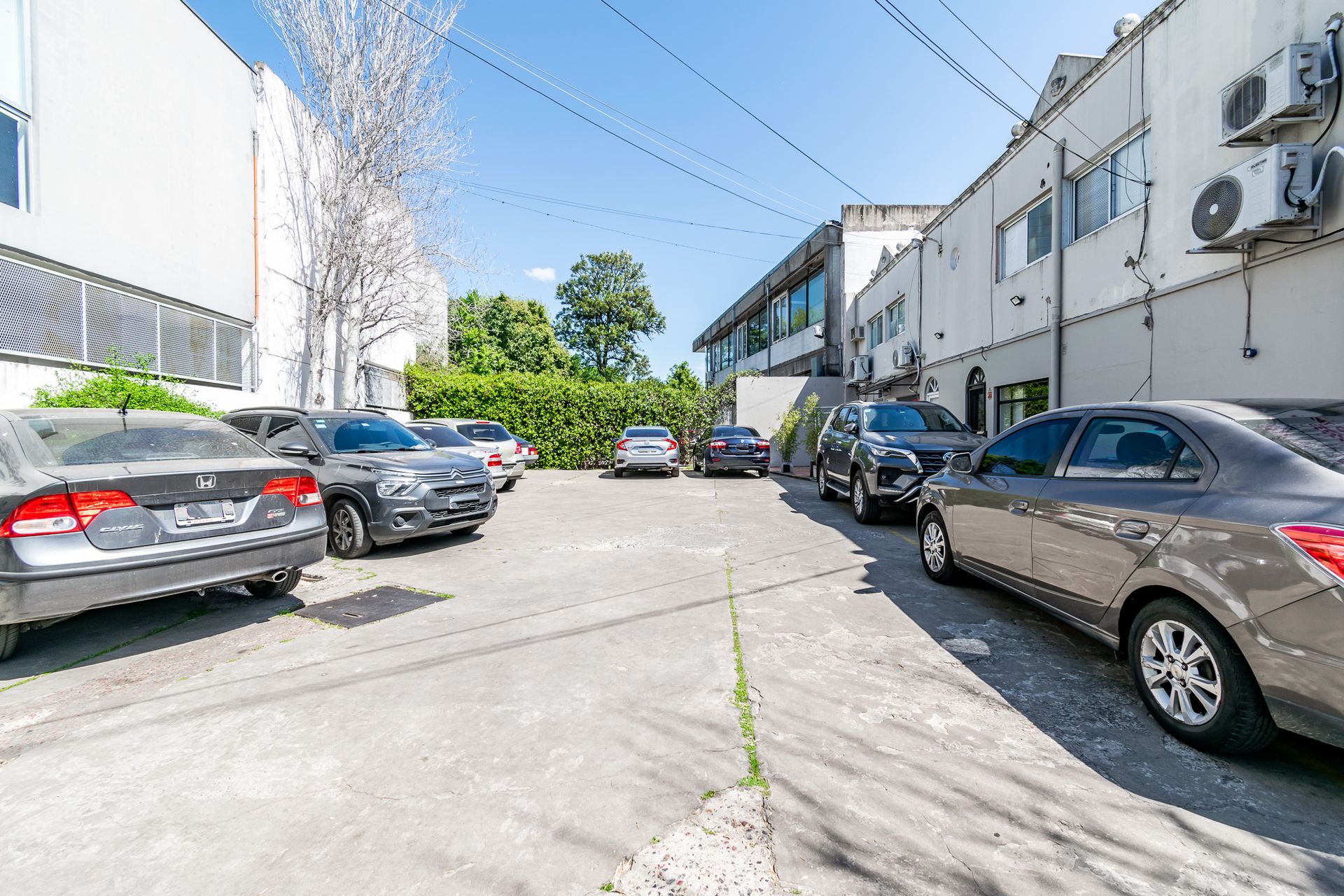Oficina Venta San Isidro con cochera Excelente