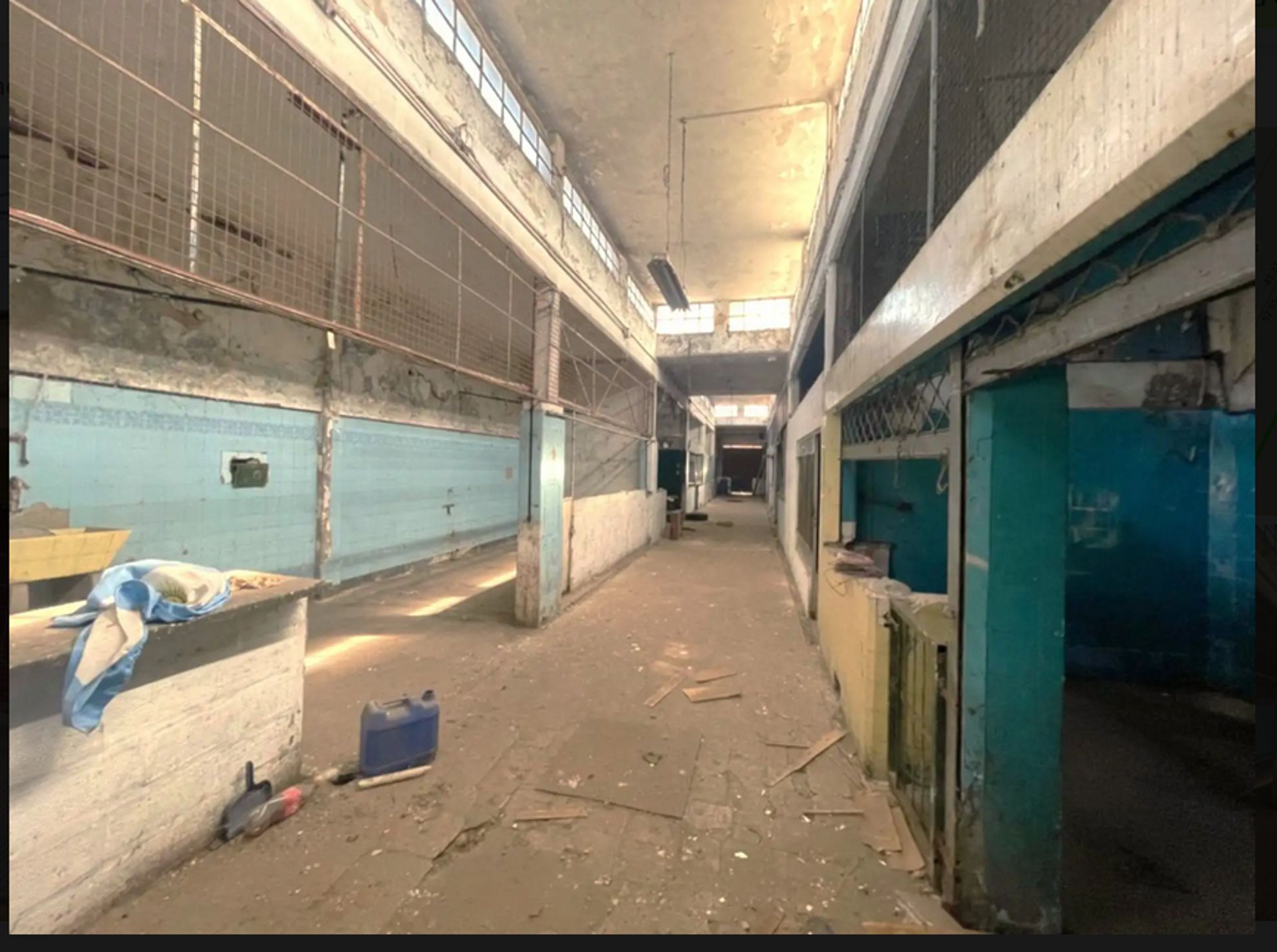 Venta Terreno / Galeria A Refaccionar Boulogne, Si