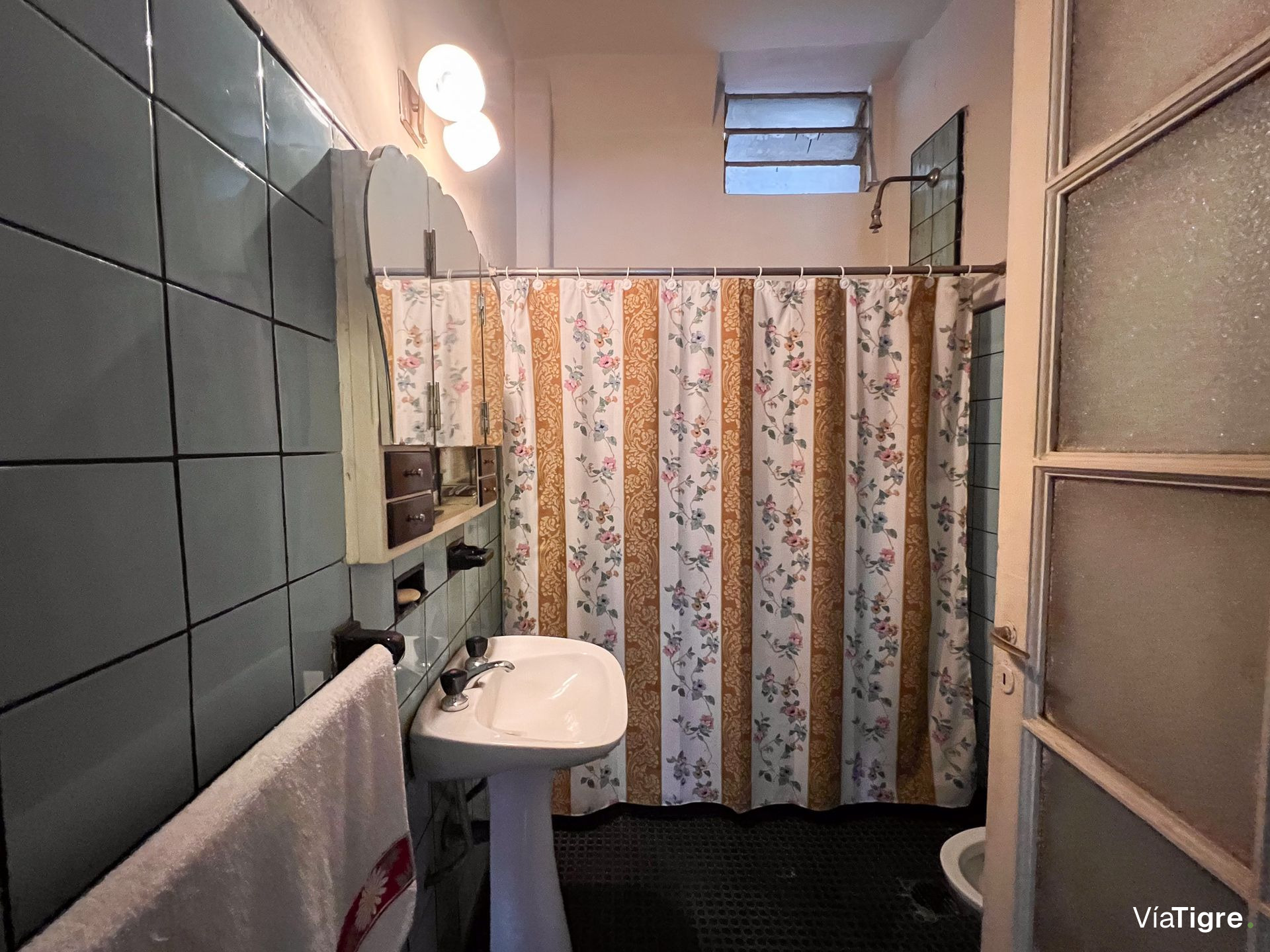 Venta de Local a la calle y oficinas en San Isidro