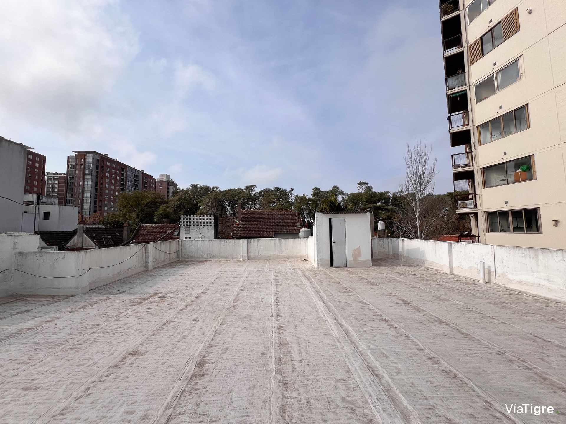 Venta de Local a la calle y oficinas en San Isidro