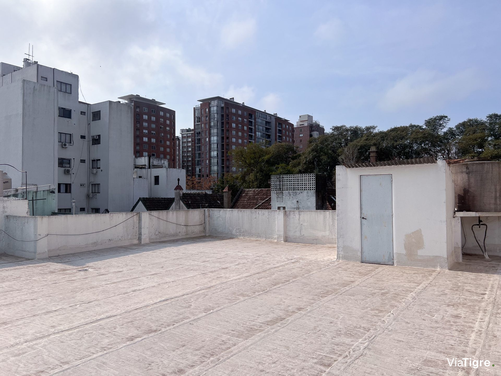 Venta de Local a la calle y oficinas en San Isidro