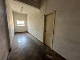Sale of 3-story factory plus 2 duplex apartments
