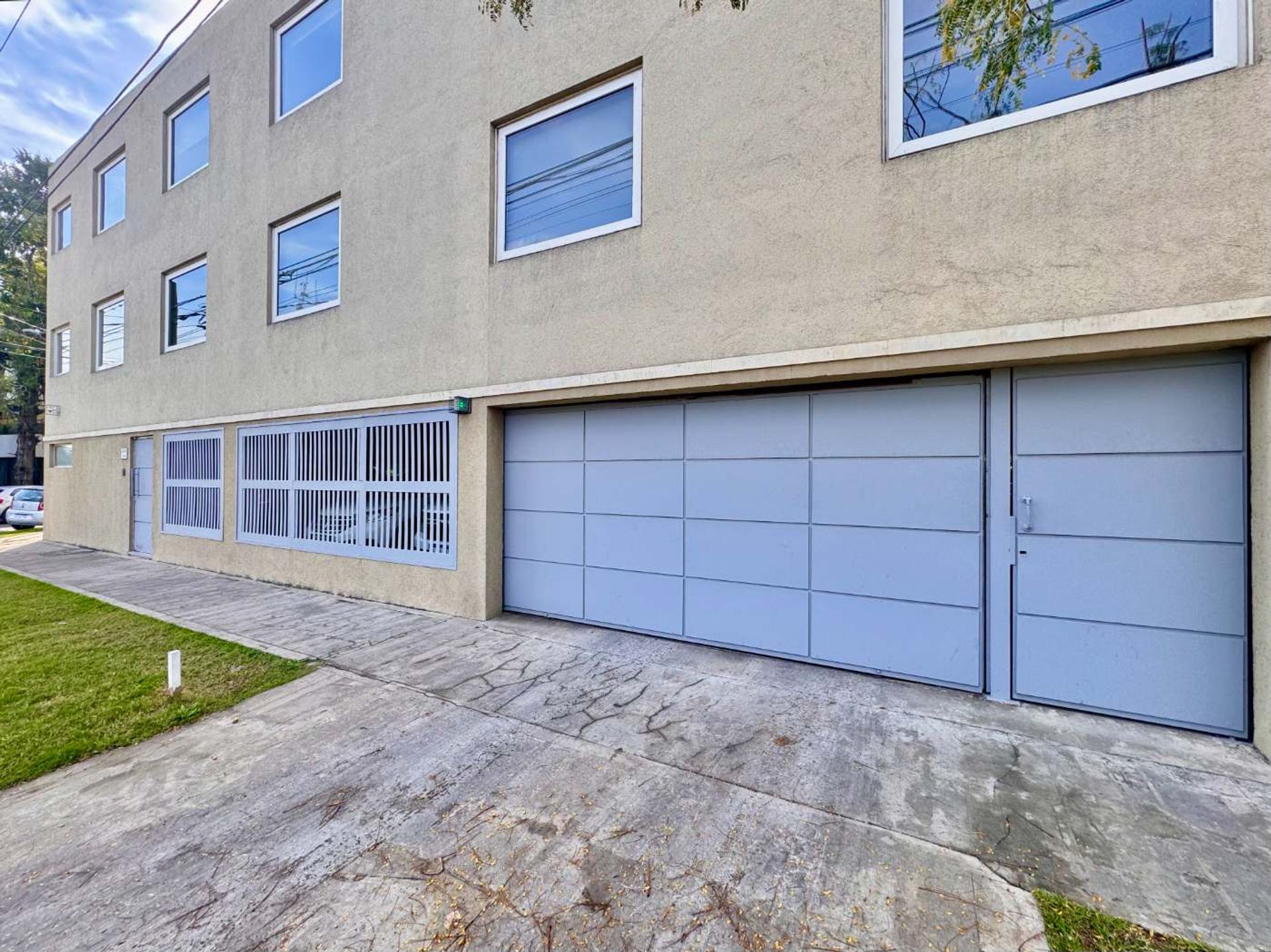 Oficina con excelente ubicación San isidro Cochera