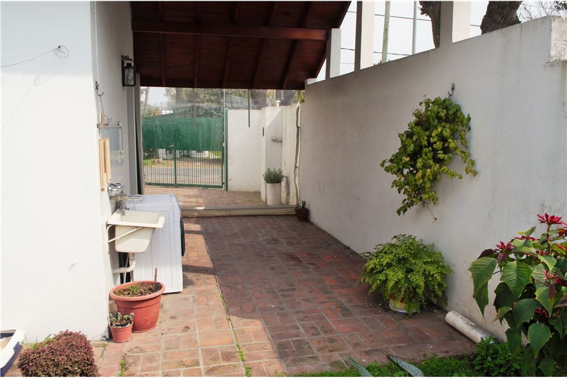 Casa 4 Amb Con Jardin Y Cochera - Don Torcuato
