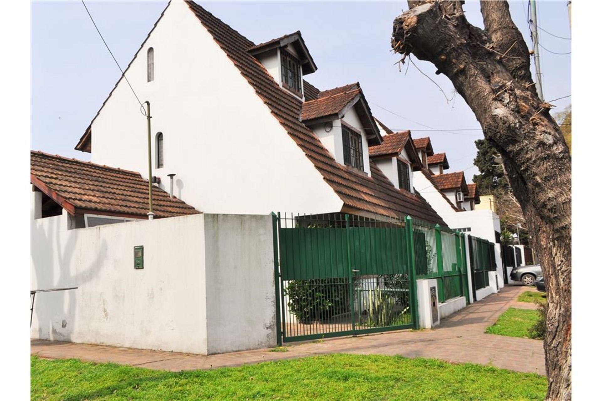 Casa 4 Amb Con Jardin Y Cochera - Don Torcuato