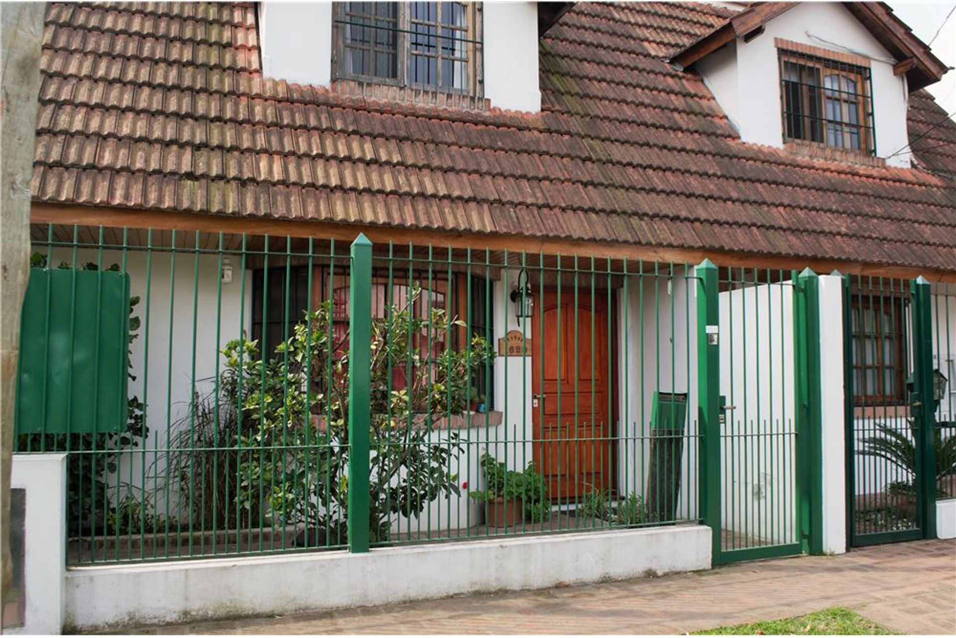 Casa 4 Amb Con Jardin Y Cochera - Don Torcuato