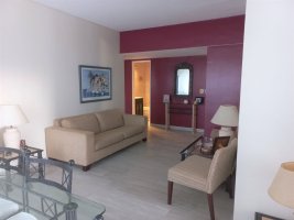 Apartment for sale in Olivos – 5 rooms, balcony, garage, near river
