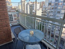 Apartment for sale in Olivos – 5 rooms, balcony, garage, near river