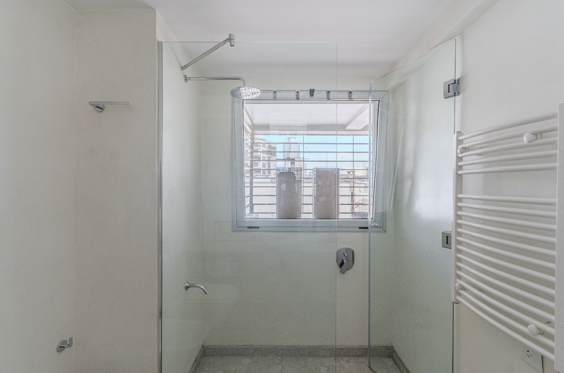VENTA depto 2 ambientes en San Isidro con cochera