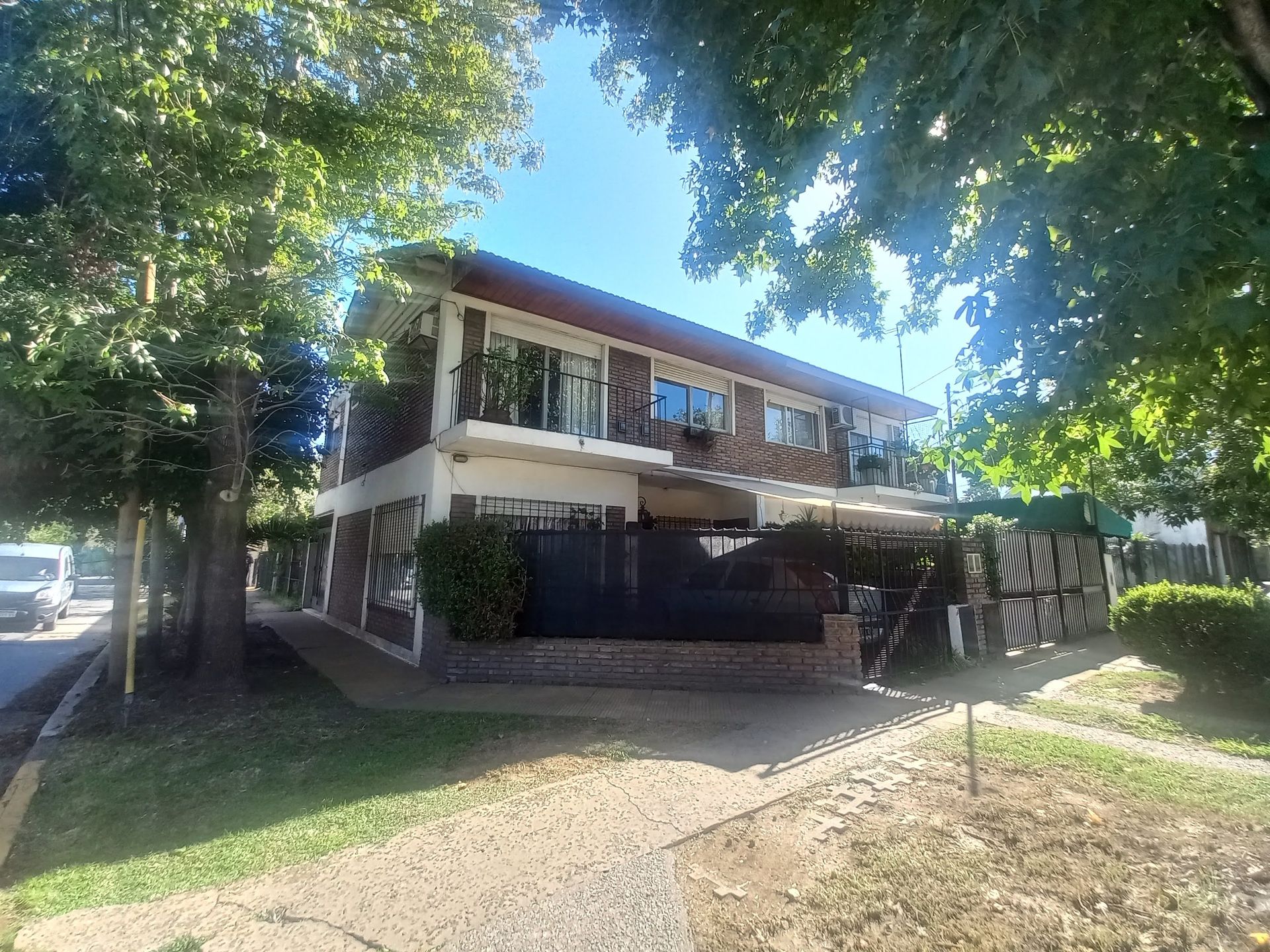 Venta Duplex 4 Ambientes-Patio-Cochera- Olivos