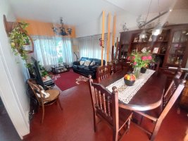 Duplex for Sale – 4 Rooms, Patio, Garage – Olivos