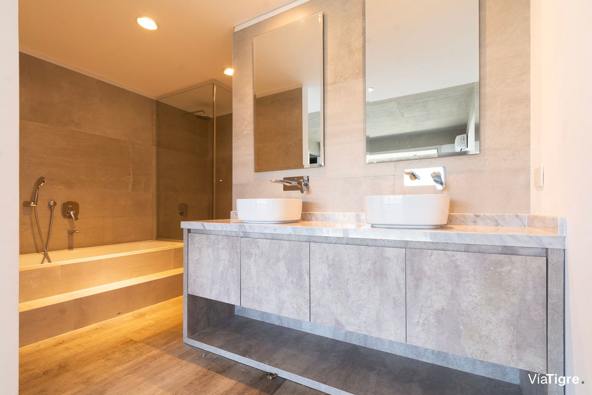 Venta Duplex 4 mb Puerto de olivos cocheras 209m2