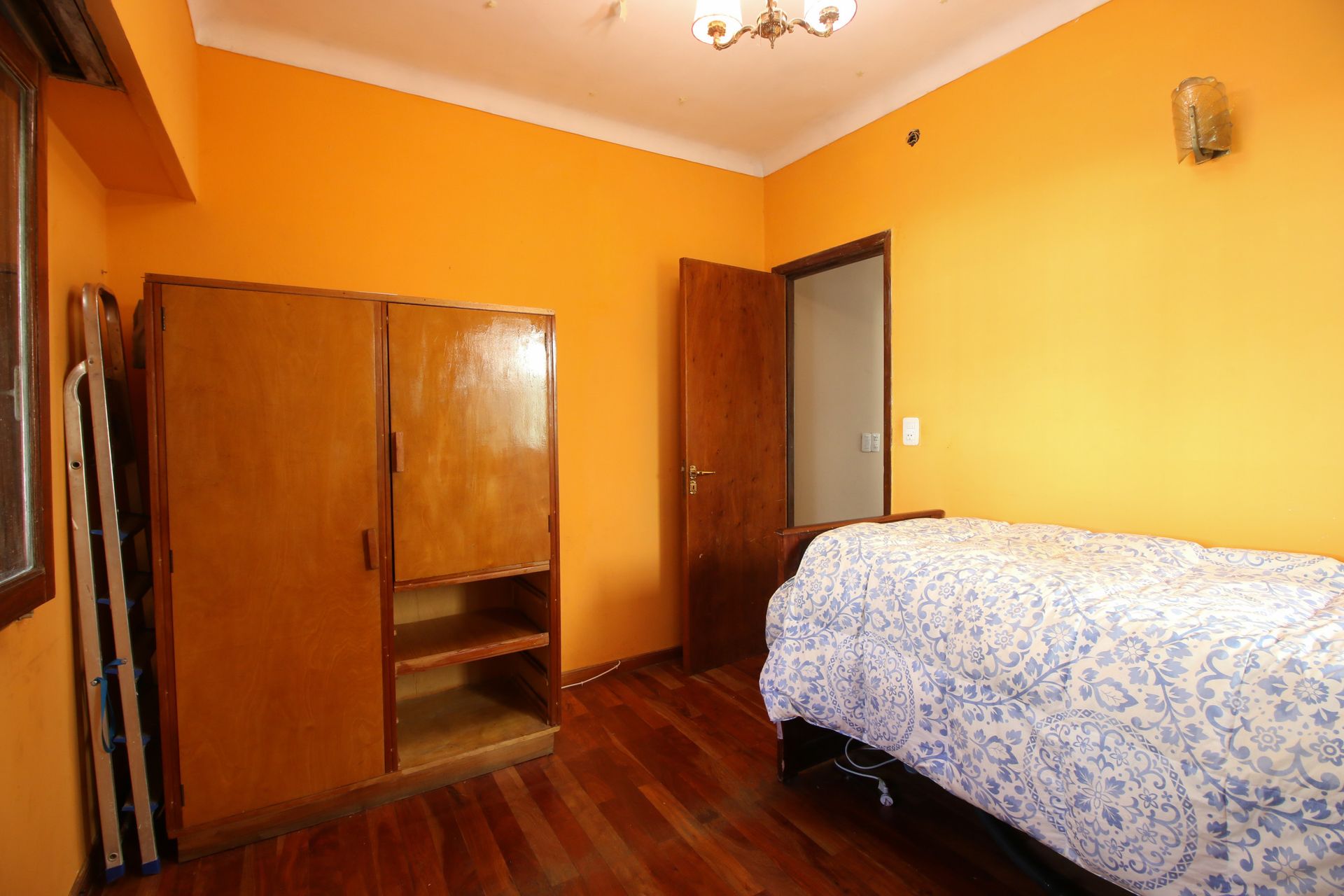 Venta casa 6 ambientes Jardín Quincho Olivos