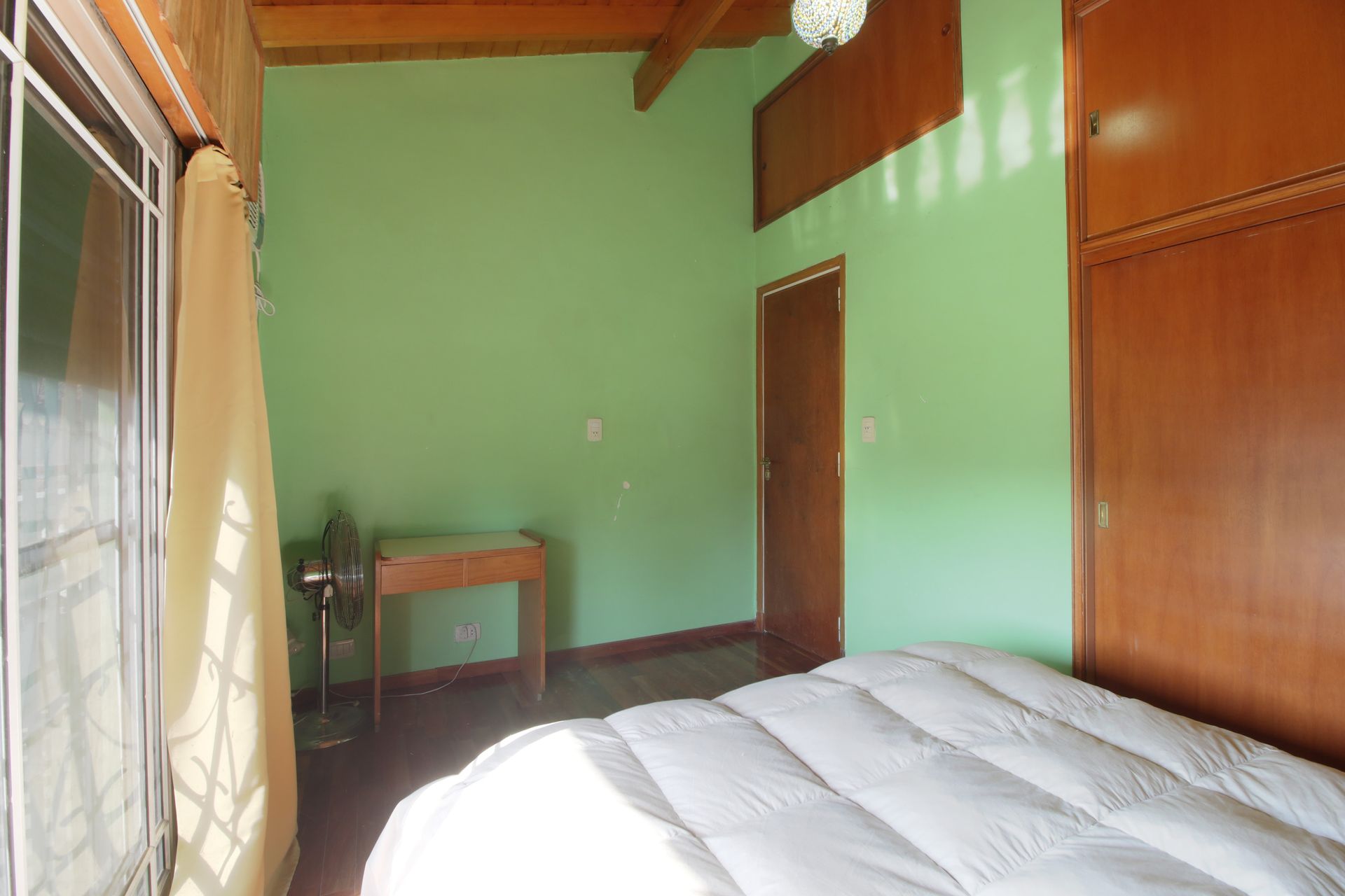 Venta casa 6 ambientes Jardín Quincho Olivos