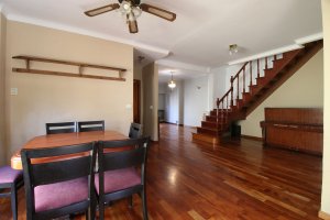 Venta casa 8 ambientes Jardín Quincho Olivos