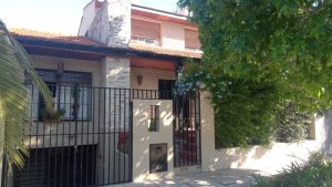 Venta Casa 5AMB Bajo S. Isidro c/ patio y pileta
