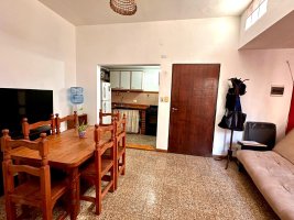 Venta PH 2 ambientes con local en Villa Adelina