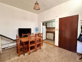 Venta PH 2 ambientes con local en Villa Adelina