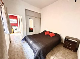 Venta PH 2 ambientes con local en Villa Adelina