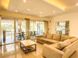 Venta Casa Estilo Frances Amoblada, Nordelta