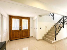Venta Casa Estilo Frances Amoblada, Nordelta