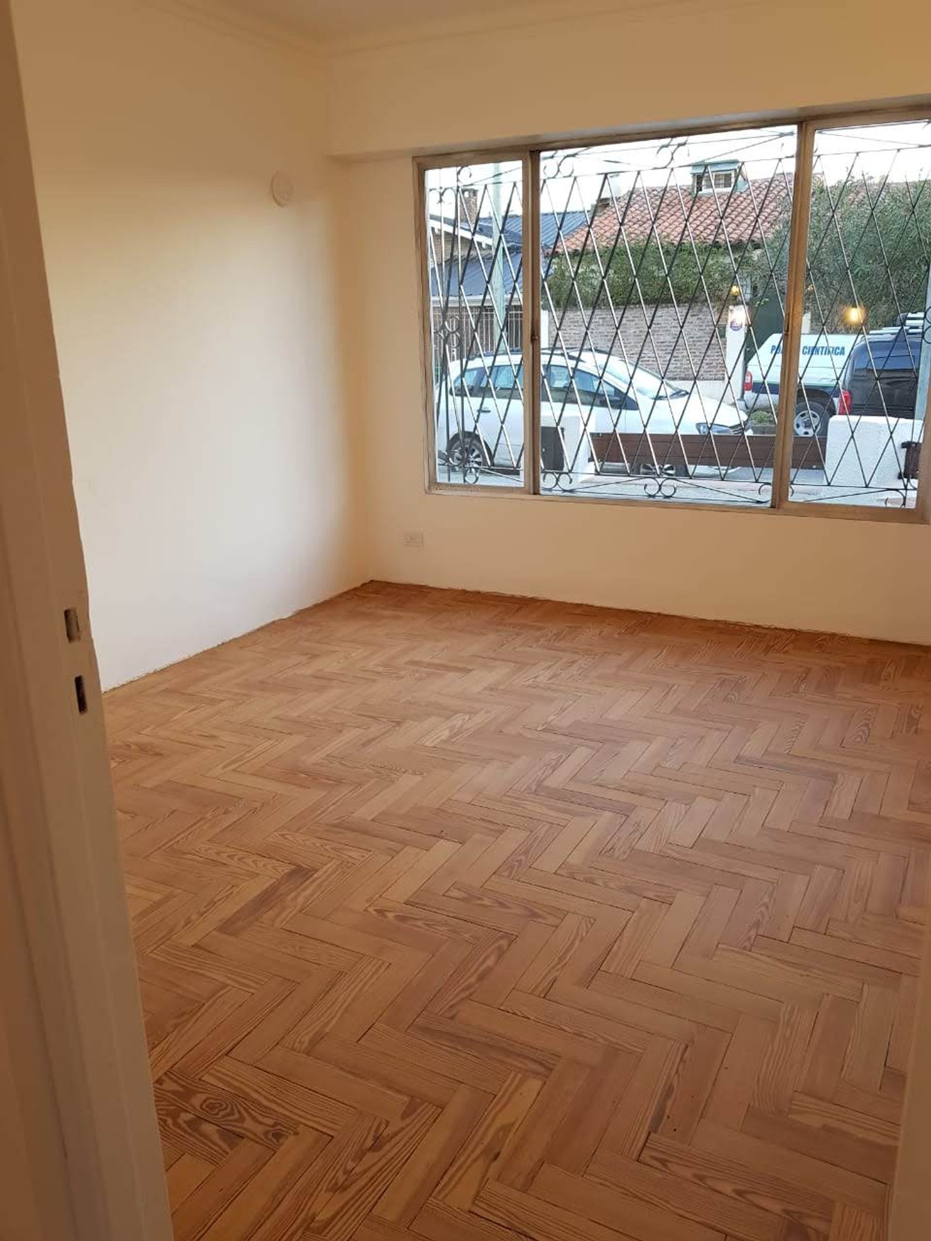 Casa 5 Ambientes Jardin Lote Propio Martinez