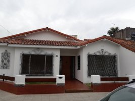 Venta Casa 5 Ambientes Jardi Lote Propio Martinez