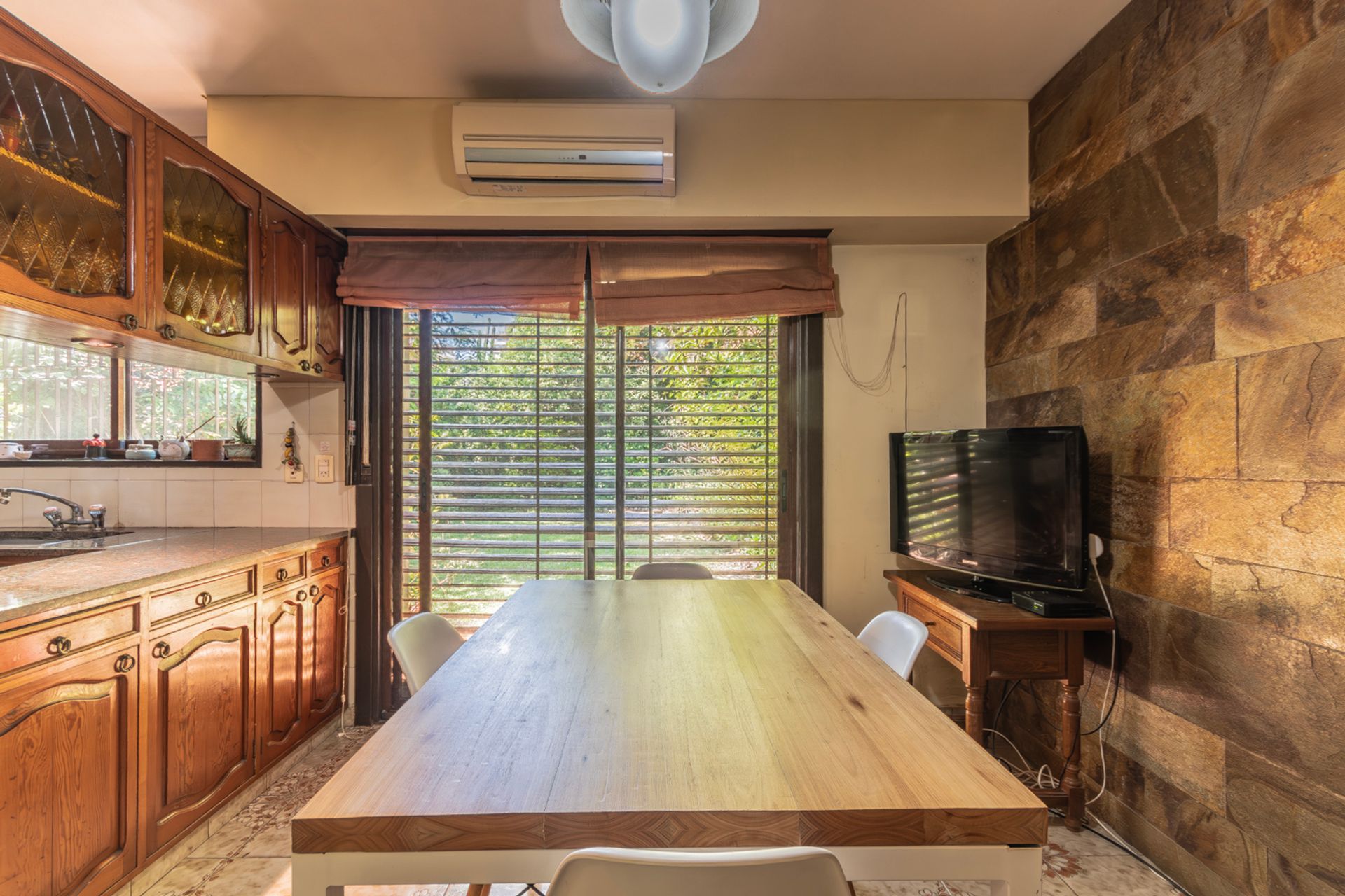 Casa 5 Amb En Venta Con Jardin, Garaje En Florida
