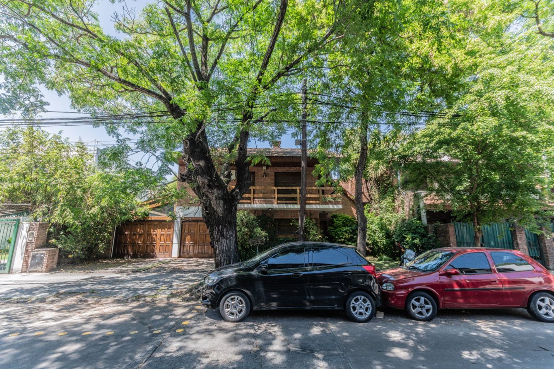 Casa 5 Amb En Venta Con Jardin, Garaje En Florida