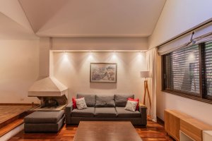 Casa 5 Amb En Venta Con Jardin, Garaje En Florida