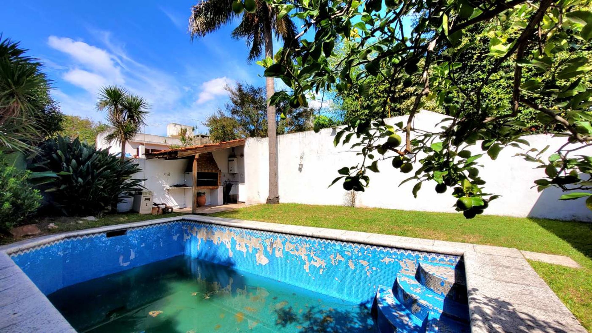 Casa Venta La Lucila 4 Ambientes Jardin Y Pileta