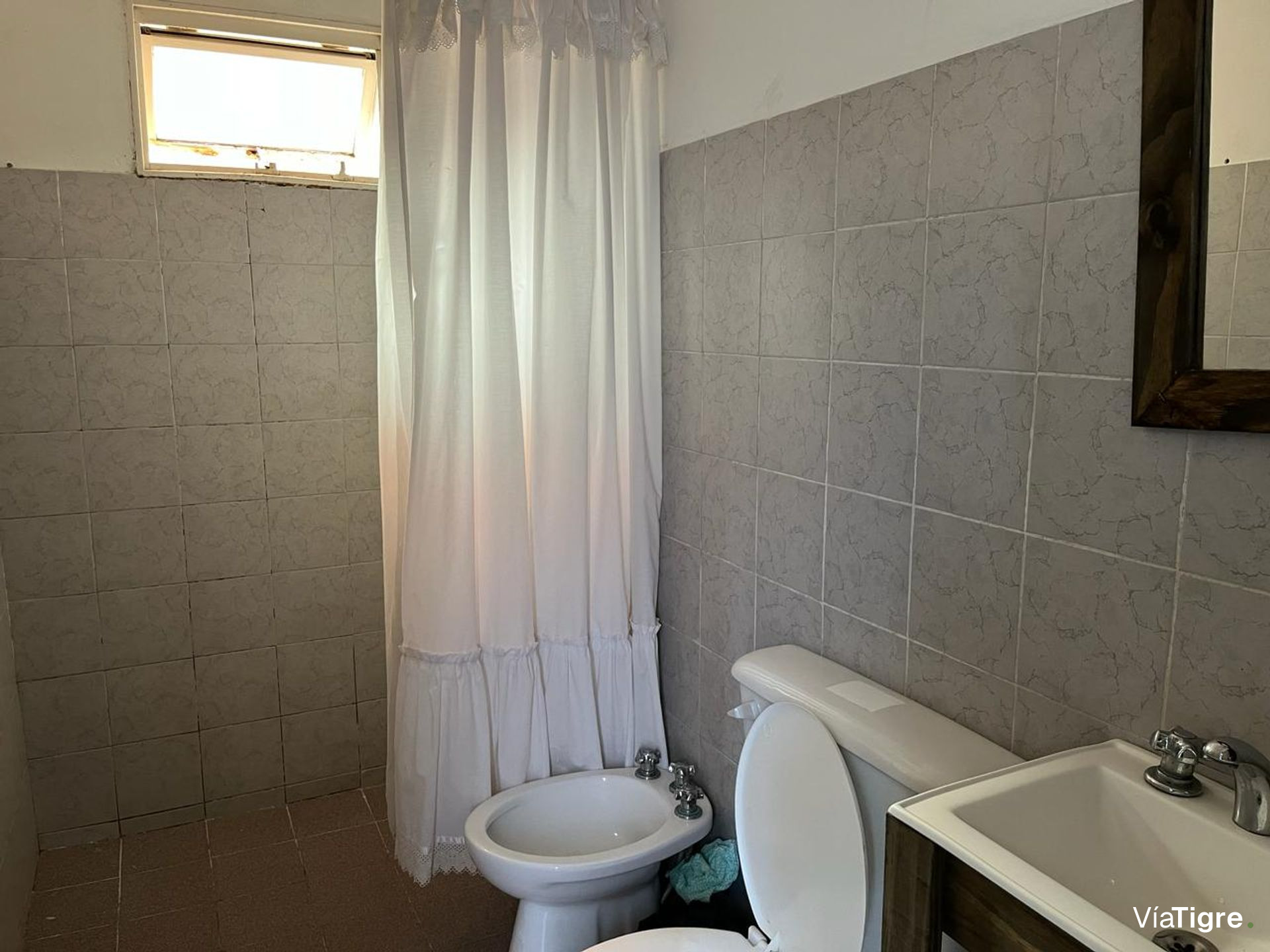 Casa Boulogne 3 ambientes, patio. Lote Propio.
