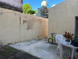 Casa Boulogne 3 ambientes, patio. Lote Propio.