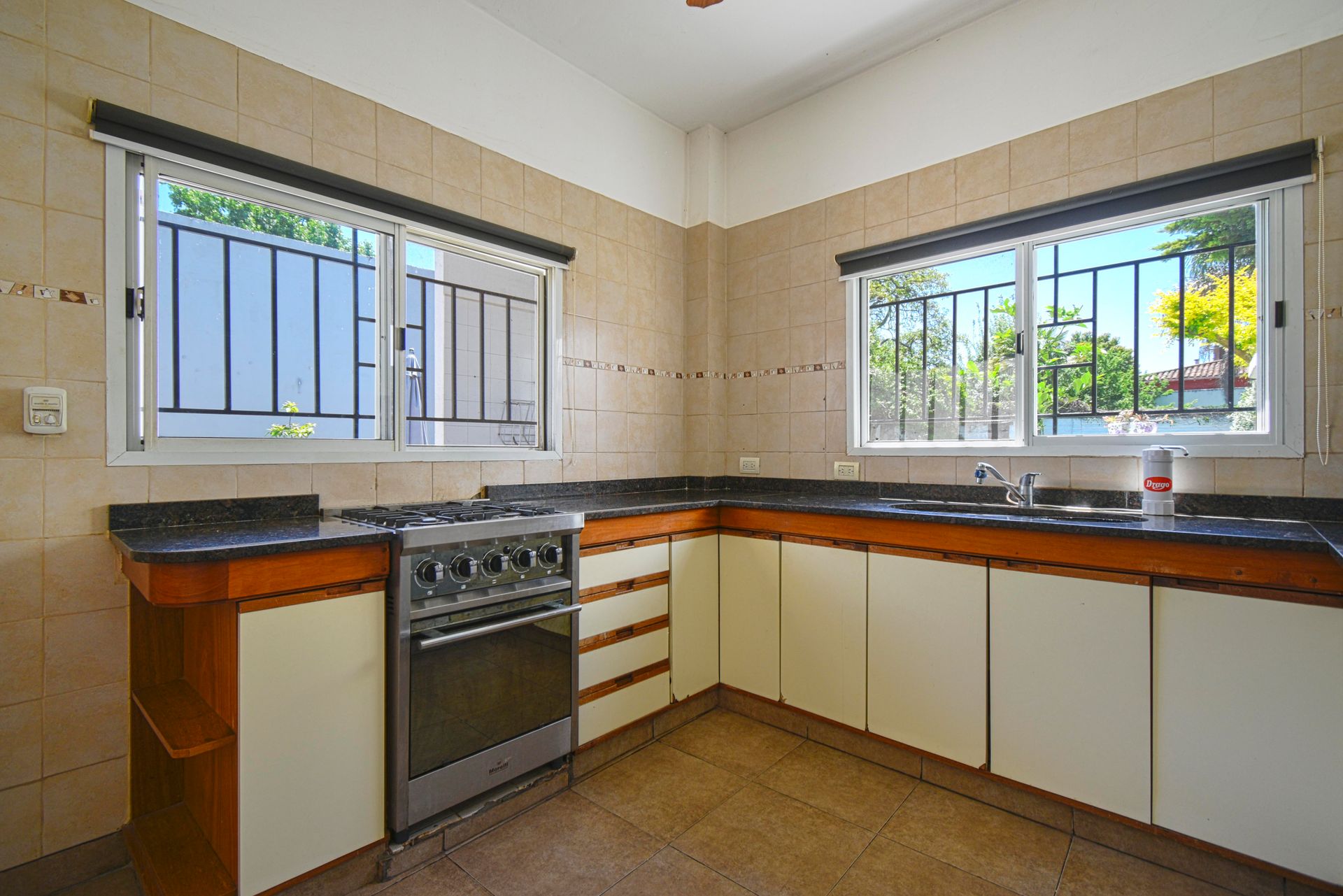 Venta CASA 4 amb con Pileta y Jardín MARTINEZ