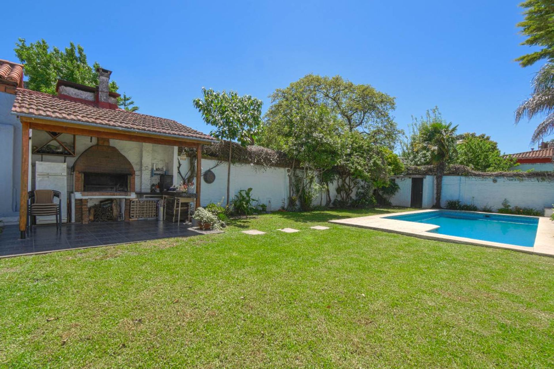 Venta CASA 4 amb con Pileta y Jardín MARTINEZ