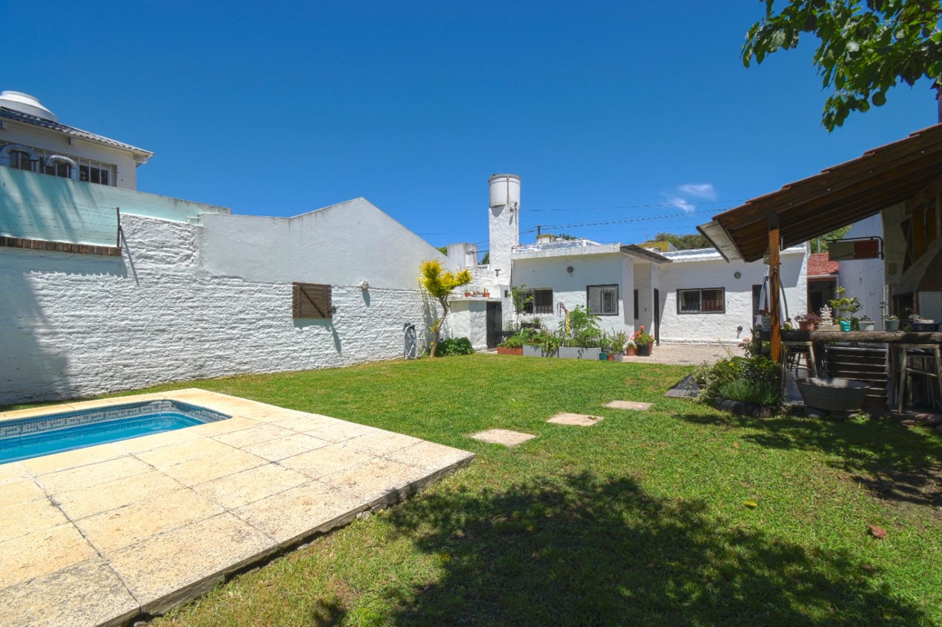 Venta CASA 4 amb con Pileta y Jardín MARTINEZ