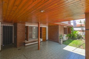 Venta CASA 4 amb con Pileta y Jardín MARTINEZ
